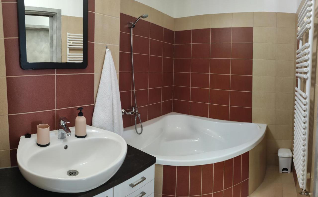Ikon Apartman Hajdúszoboszló Extérieur photo